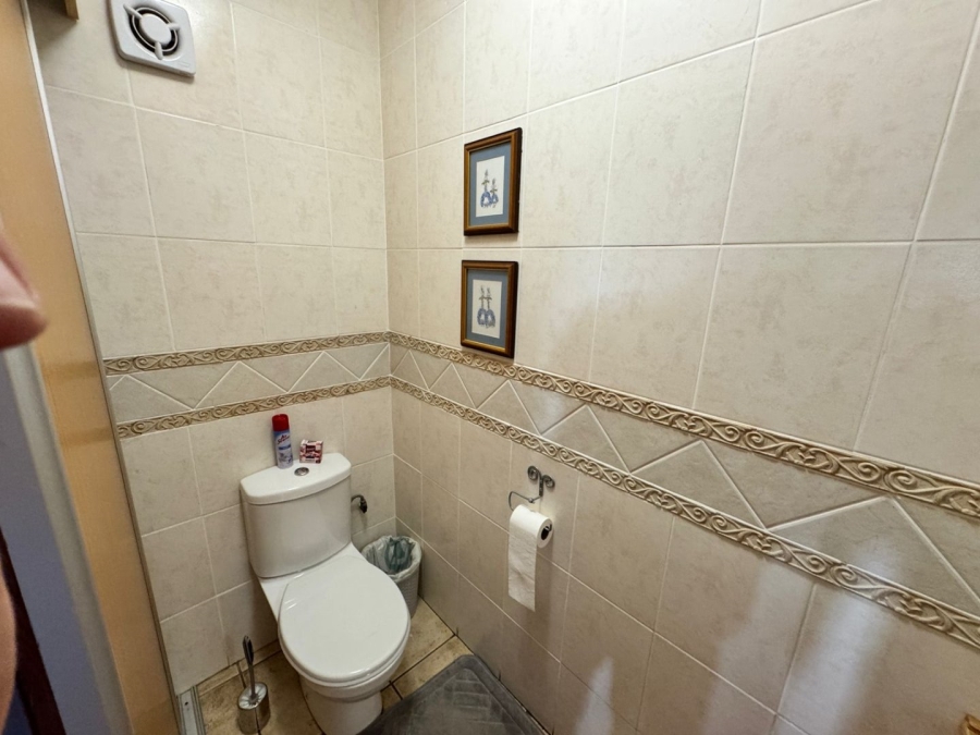 6 Bedroom Property for Sale in Orkney North West